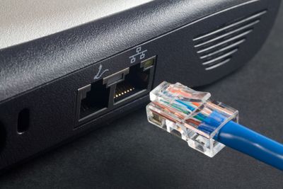 Ethernet-kabel & stopcontact