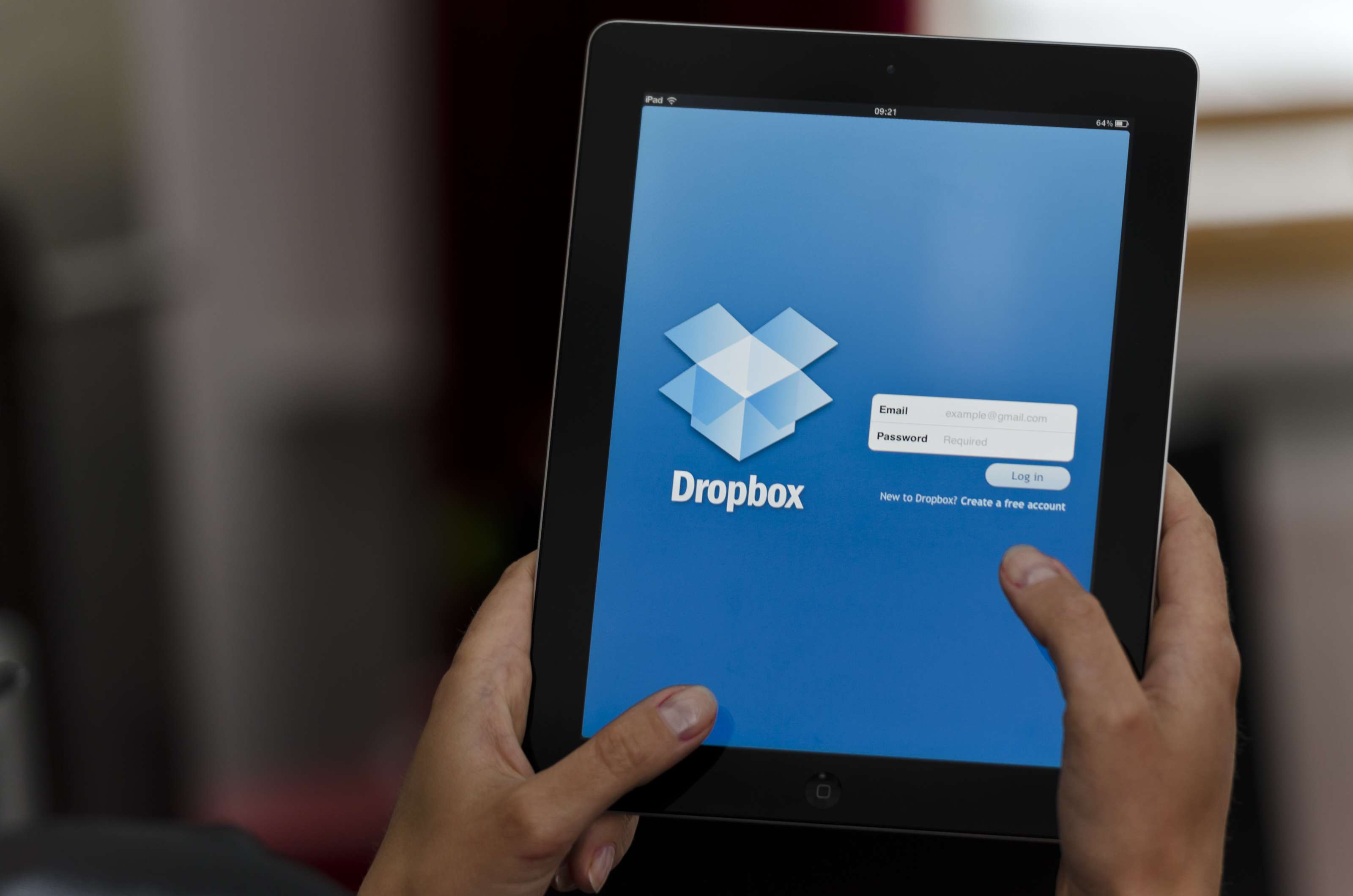 iPad-apparaat met Dropbox-app voor het delen van foto's en video's