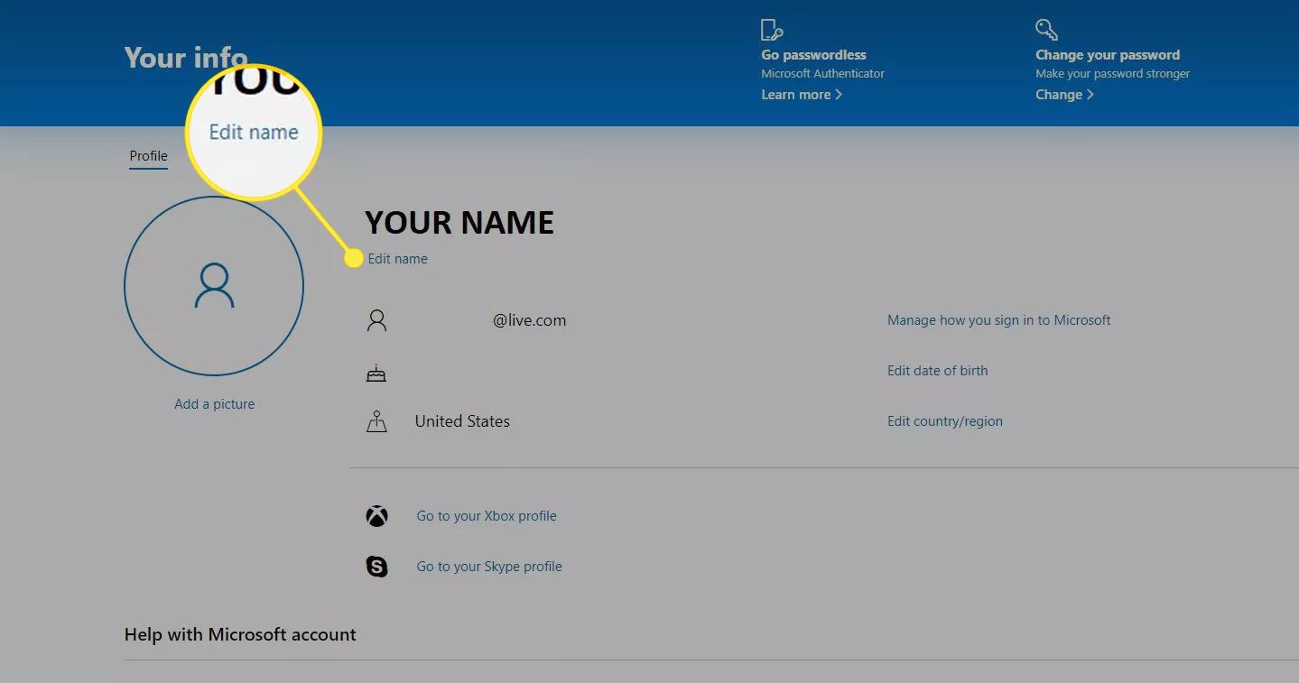 Een Outlook-profielpagina met de optie 'Naam bewerken' gemarkeerd