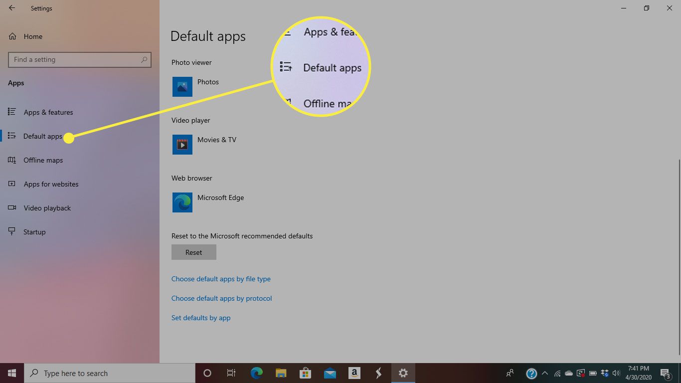 Het scherm Apps in Windows 10 met de kop Standaardapps gemarkeerd