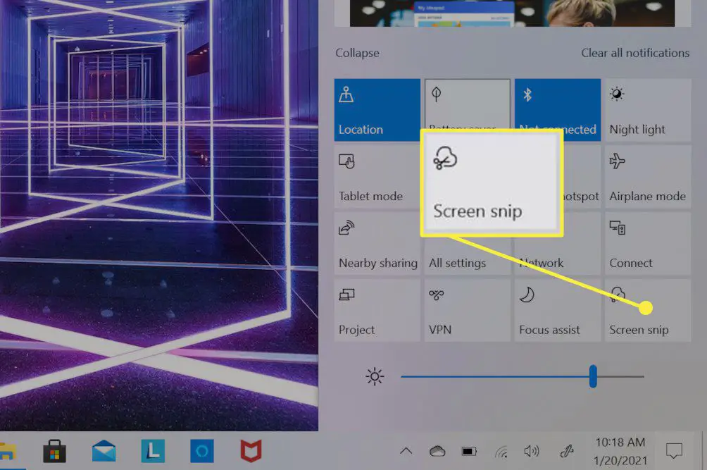 Windows 10 meldingscentrum geopend op een laptop met touchscreen.