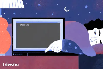 Persoon die gedurende 20 seconden een Linux-slaapopdracht uitvoert op een laptop