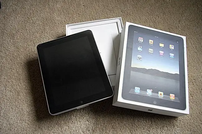 De Apple iPad WiFi uit de doos