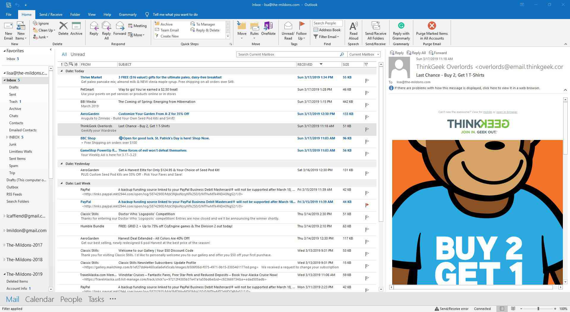 De nieuw toegevoegde snelkoppeling voor het opschonen van e-mails staat nu op het Outlook-lint.
