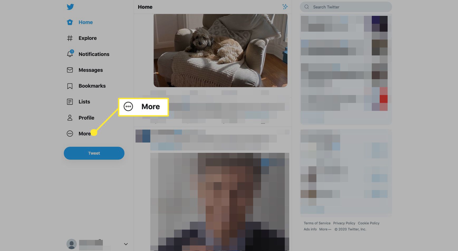 Navigeer naar Twiter.com, log in op uw account en selecteer Meer in het menu aan de linkerkant.