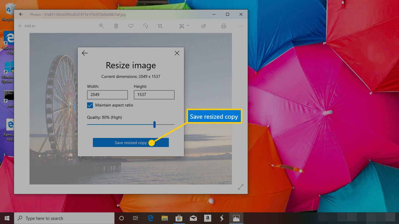 Formaat van afbeelding wijzigen in Foto's voor Windows 10 met de knop Opslaan in formaat wijzigen gemarkeerd Re