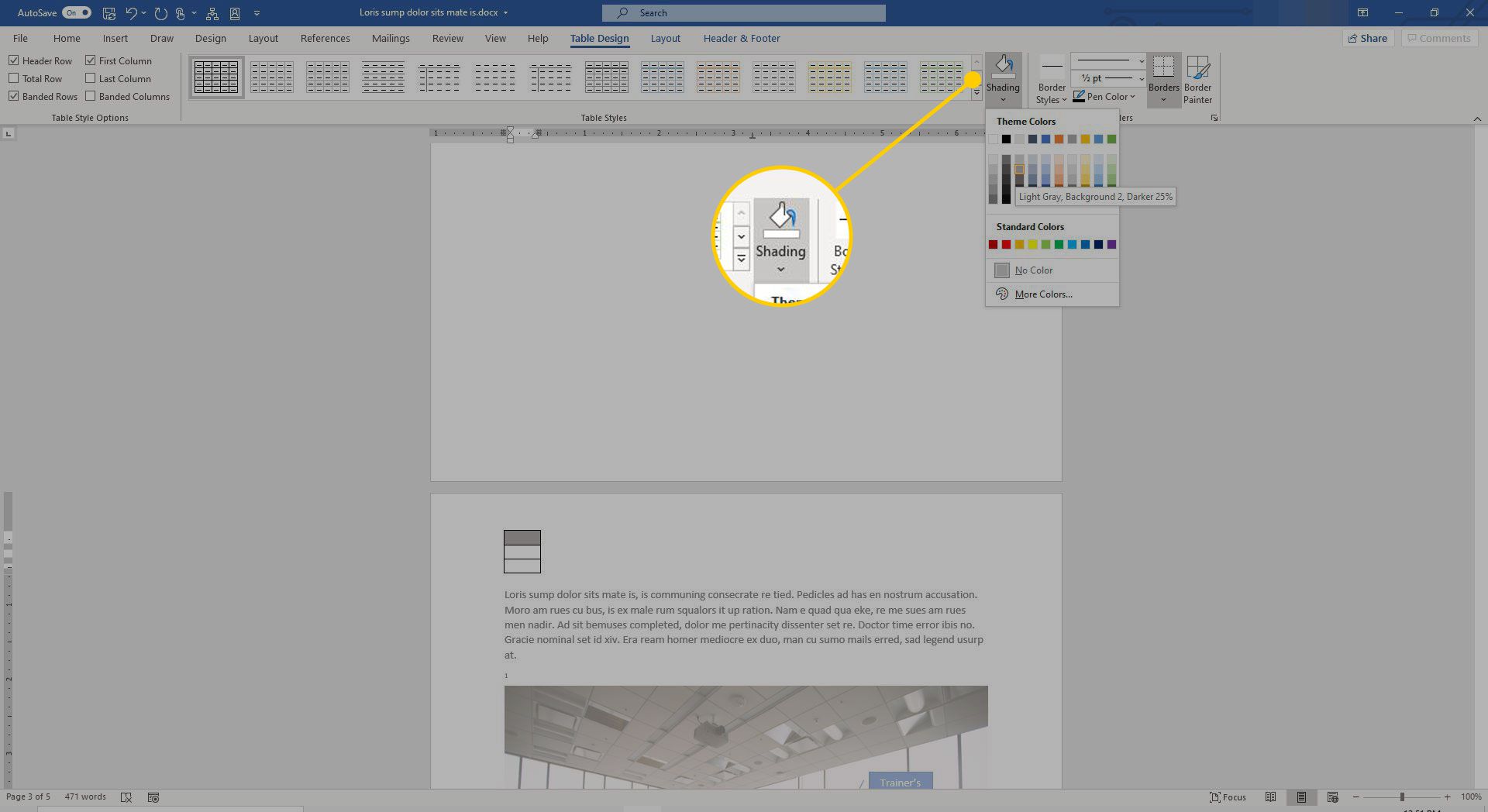 Word-document met de opdracht Shading gemarkeerd