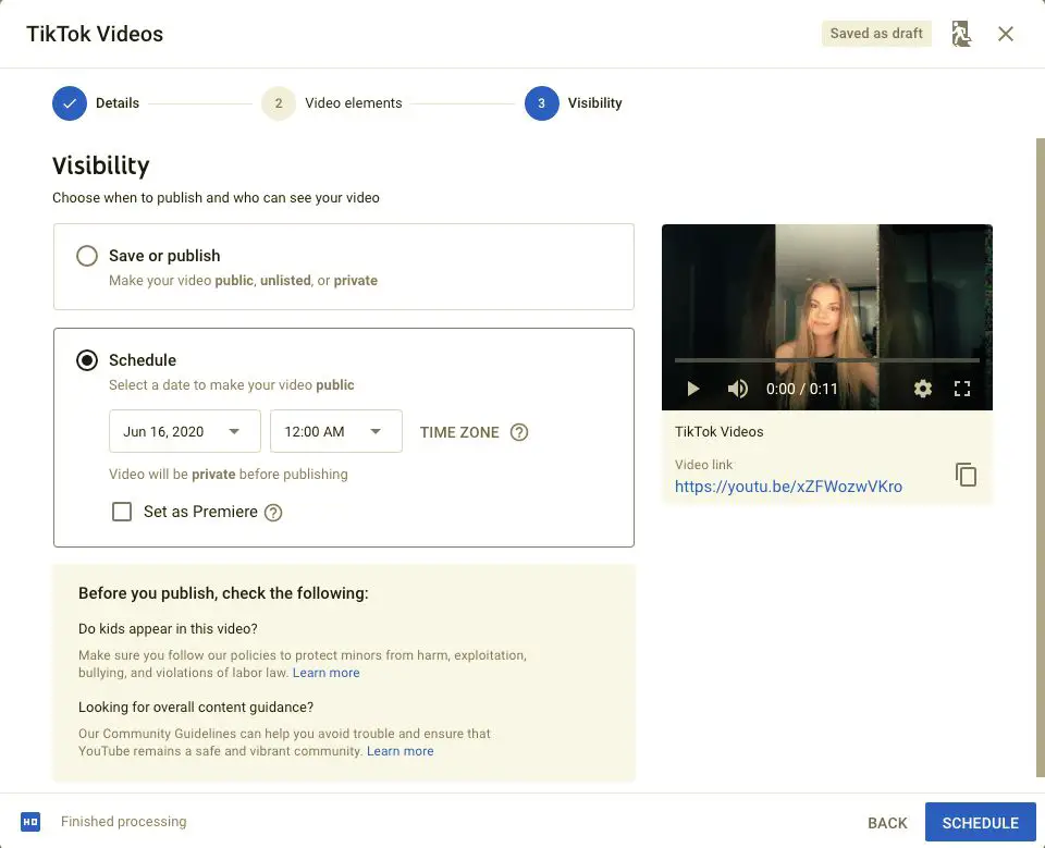 Selecteer Plannen om een ​​tijd in te stellen waarop je YouTube-video live gaat