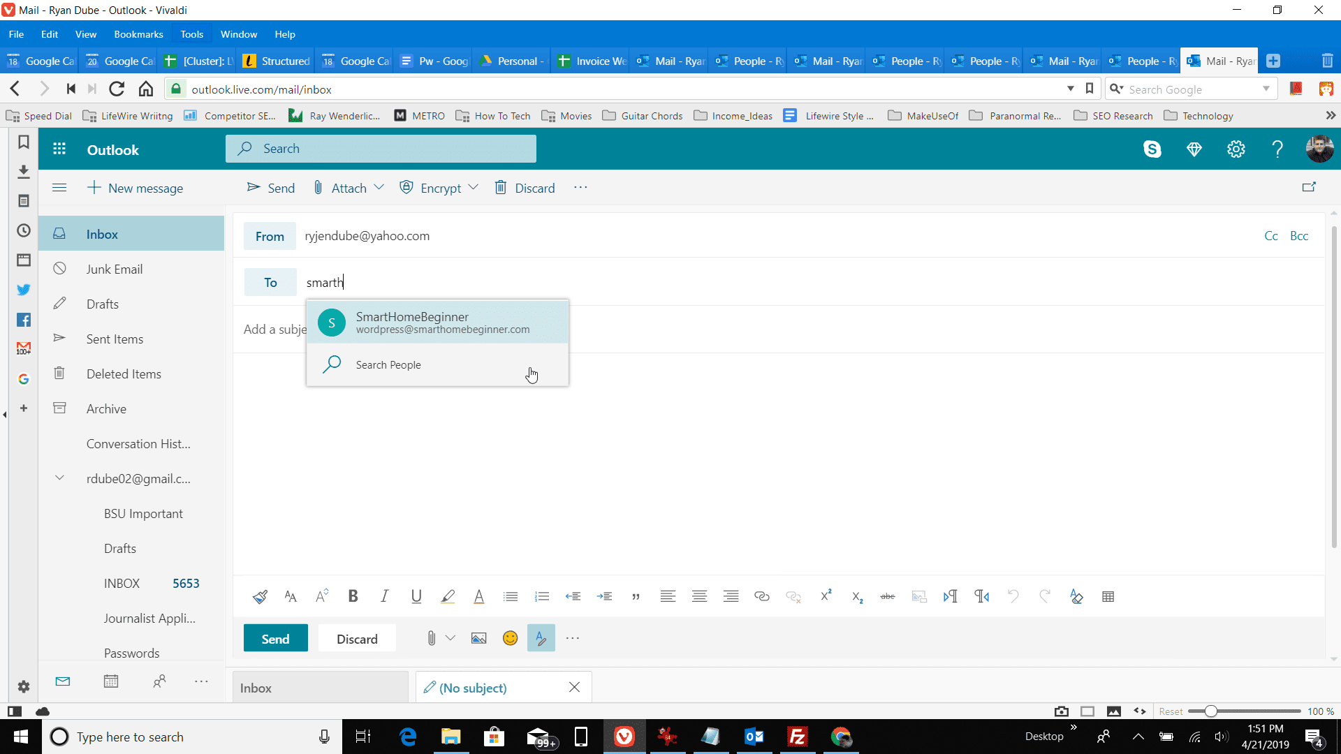 Schermafbeelding van het gebruik van het veld Aan in Outlook.com om contacten te zoeken