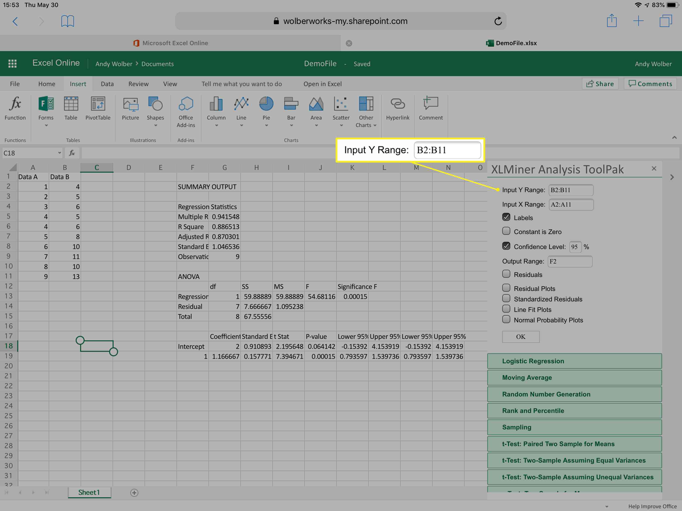 Lineaire regressievelden weergegeven in het XLMiner Analysis ToolPak met Y-invoerbereik gemarkeerd