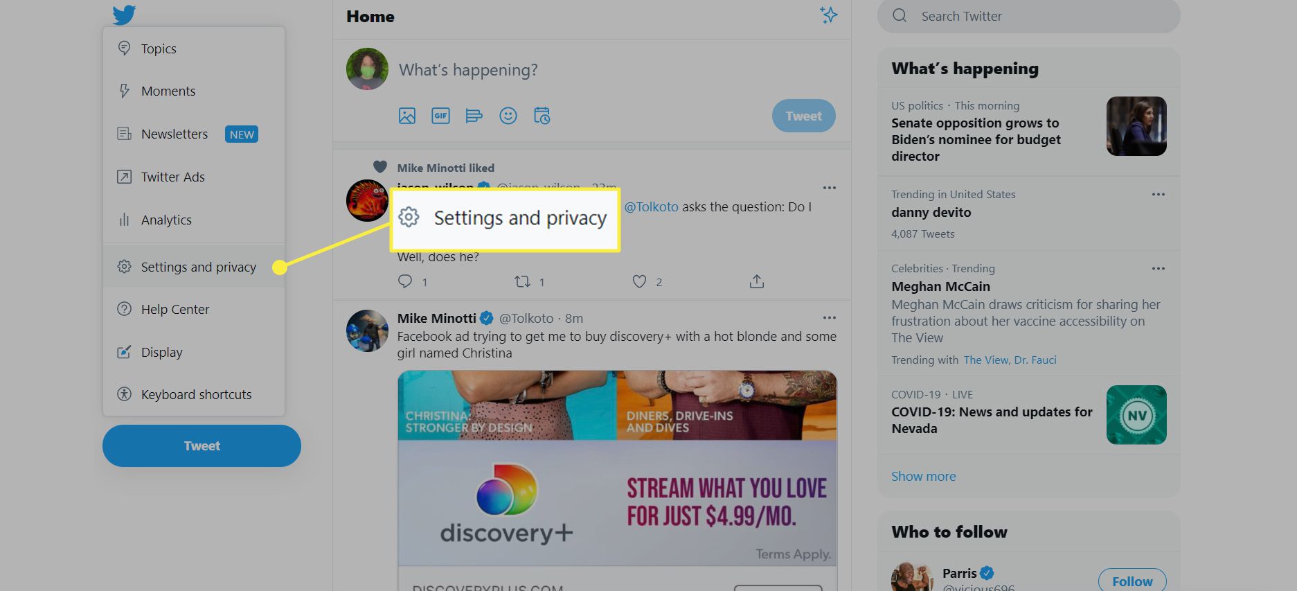 De Twitter Meer menu-opties met Instellingen en Privacy gemarkeerd