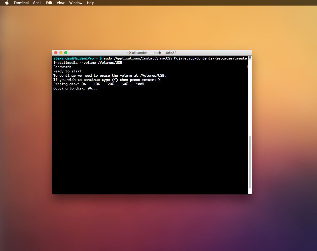 De opdracht installmedia die wordt uitgevoerd op macOS Terminal
