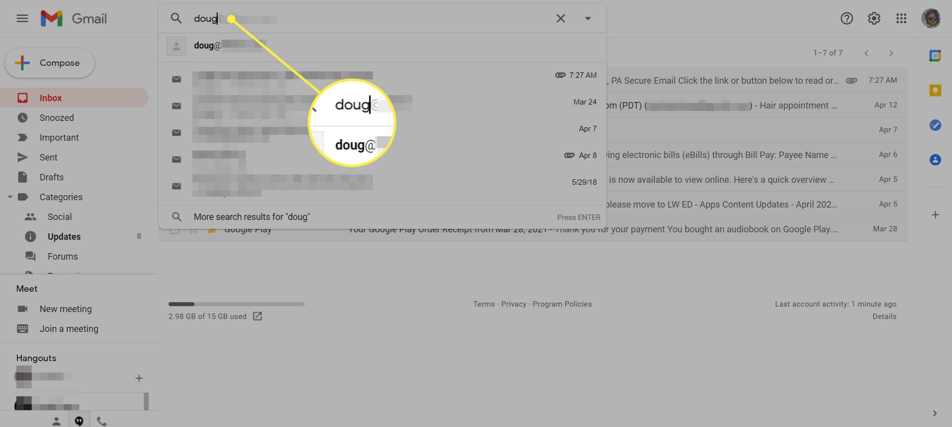Een Gmail-gebruiker zoekt naar een contact in het zoekveld