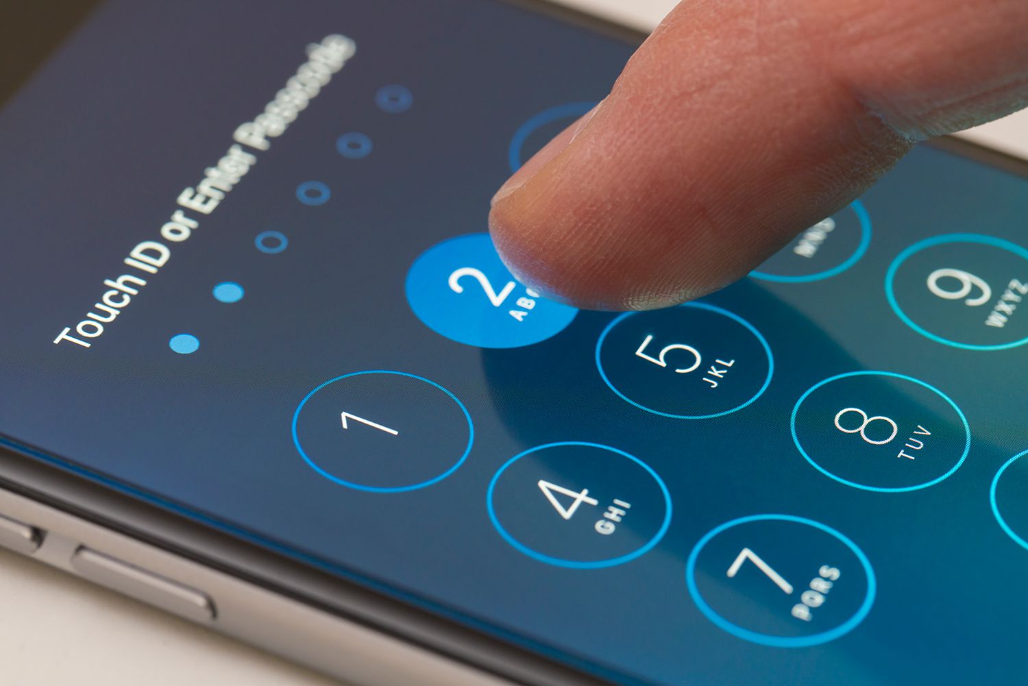 Voer het toegangscodescherm in van een iPhone met iOS 9