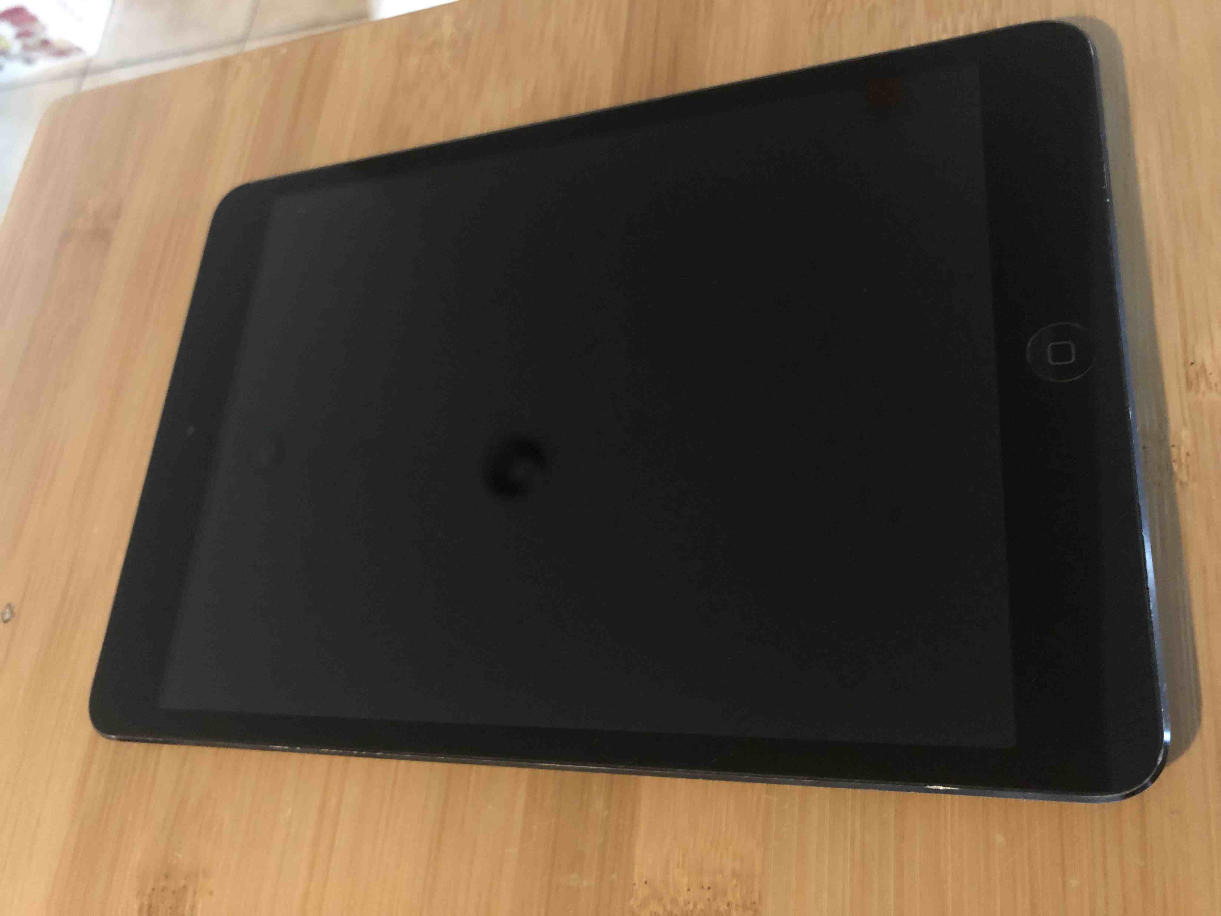 Een schoon en reflecterend iPad-scherm