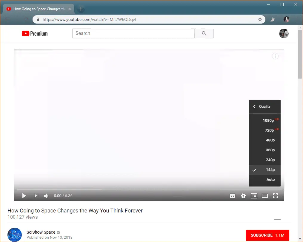 Een screenshot van het verlagen van de YouTube-videokwaliteit.