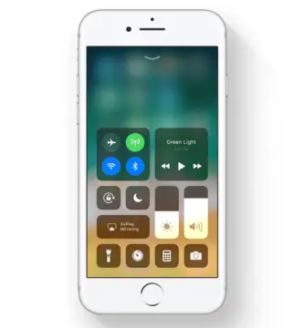 ios11 control center iphone7 apple 59b7dfed22fa3a00114066e5