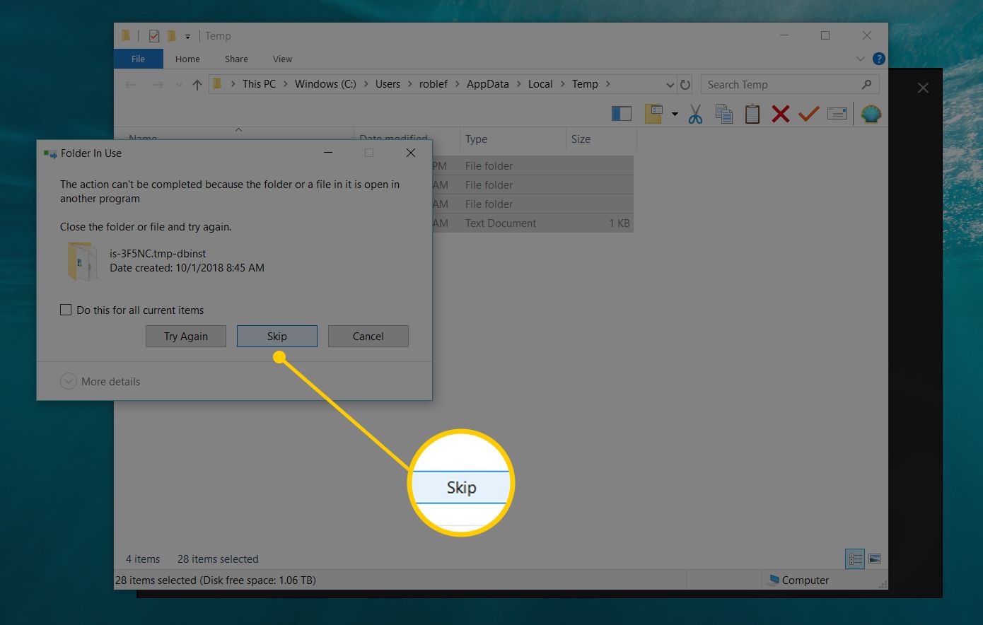 Schermafbeelding met de knop Overslaan bij het verwijderen van tijdelijke bestanden in Windows 10