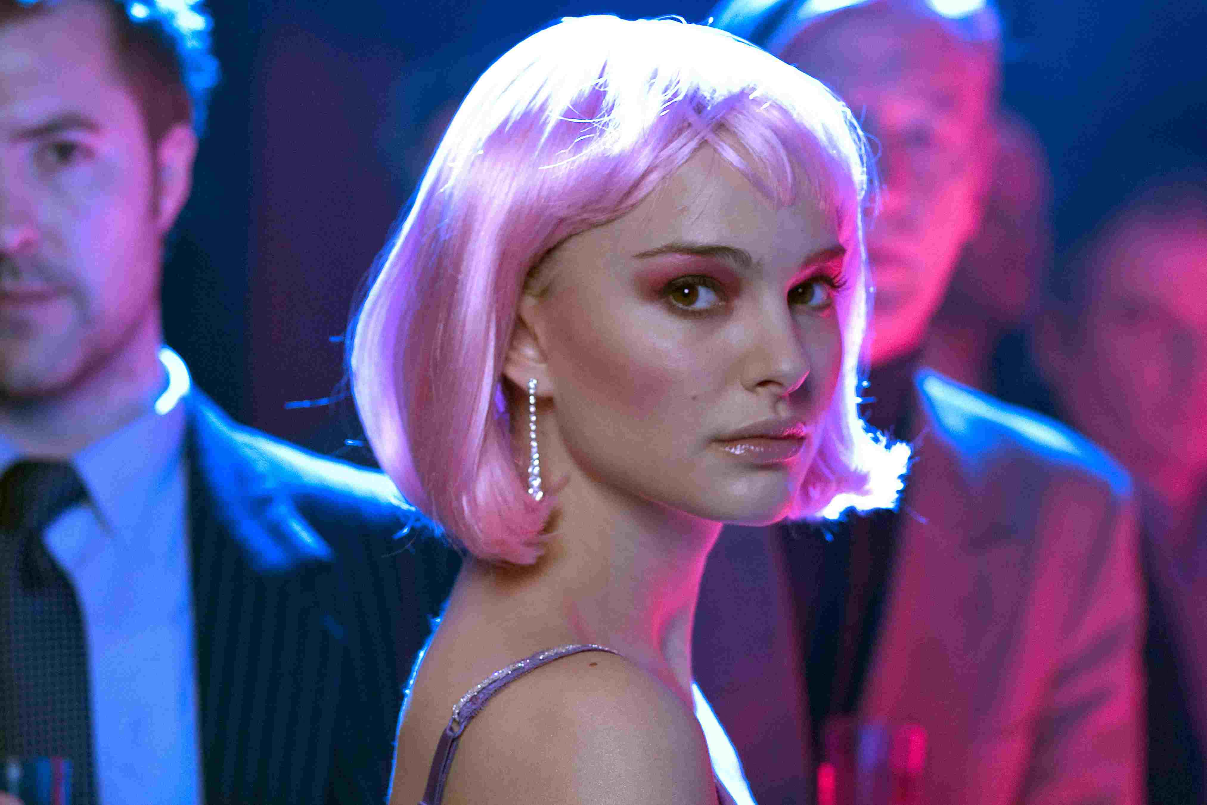 Natalie Portman in Closer met roze haar