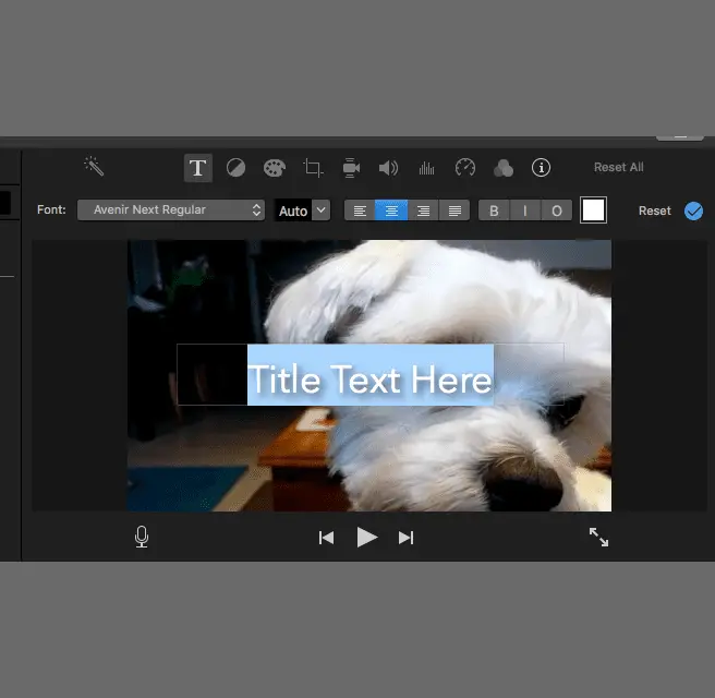 Dubbelklikken op titeltekst in iMovie-browser
