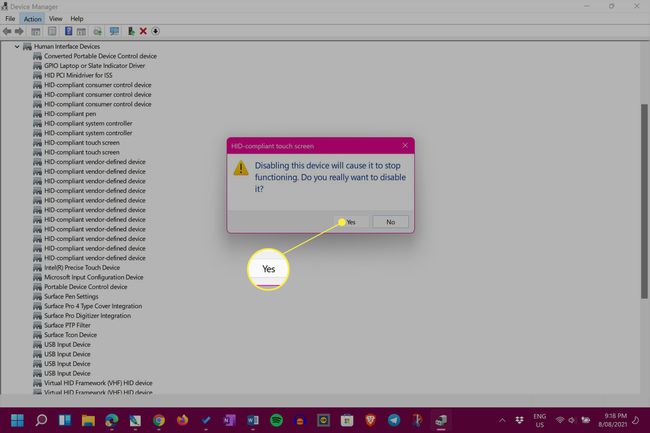 Windows 11 Apparaatbeheer met dialoogvenster Apparaat uitschakelen en Ja gemarkeerd