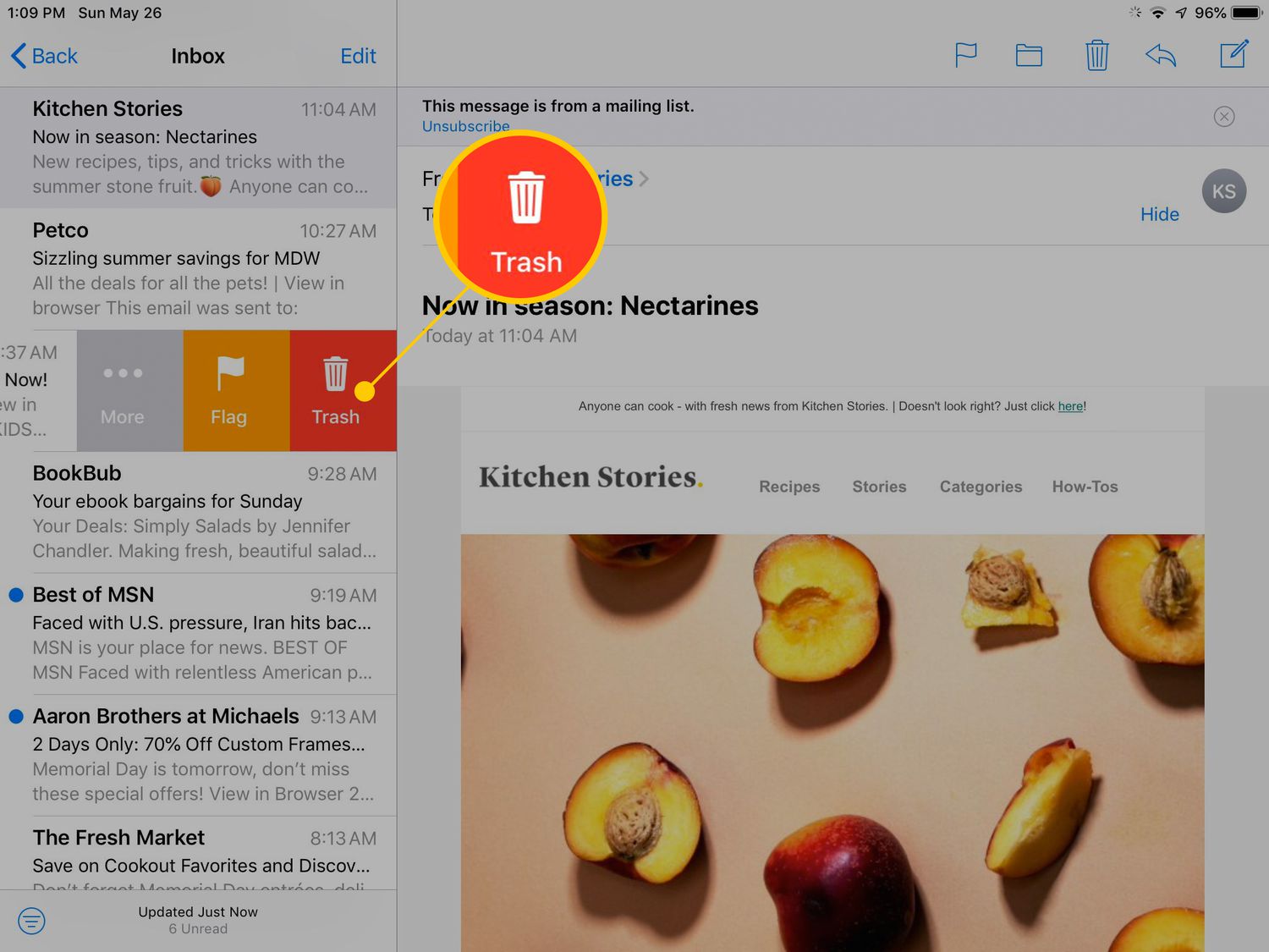 Prullenbakpictogram van vegen in Mail op iPad