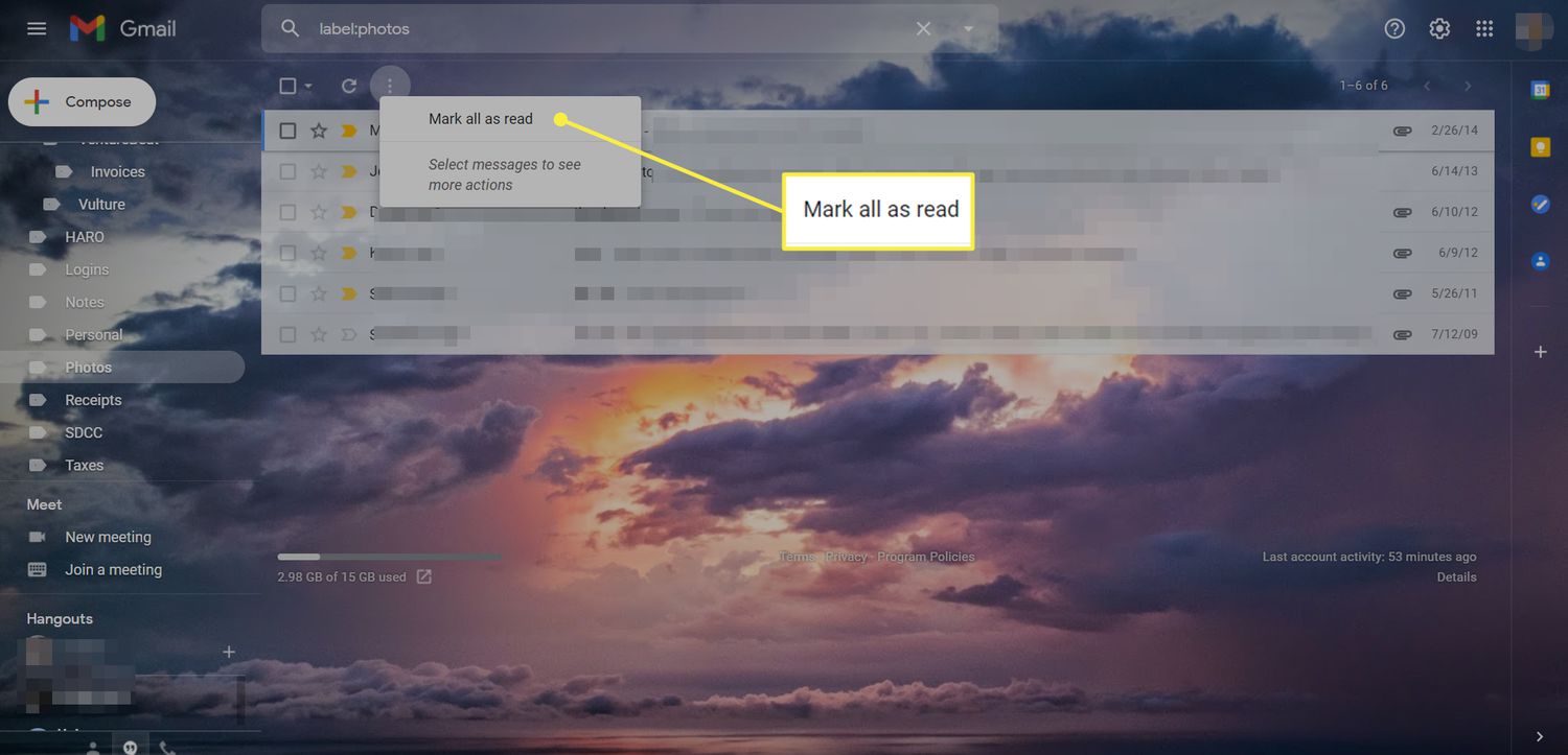 Een Gmail-inbox met de optie 'Alles markeren als gelezen' gemarkeerd