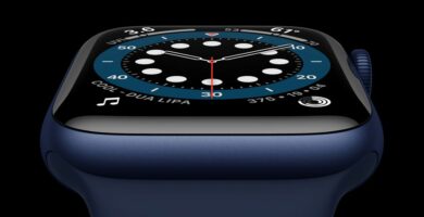 Apple watch series 6 Aluminum blue case close up 09152020 big.jpg.large c605ba5fda5744b88637ee90b2ababc9